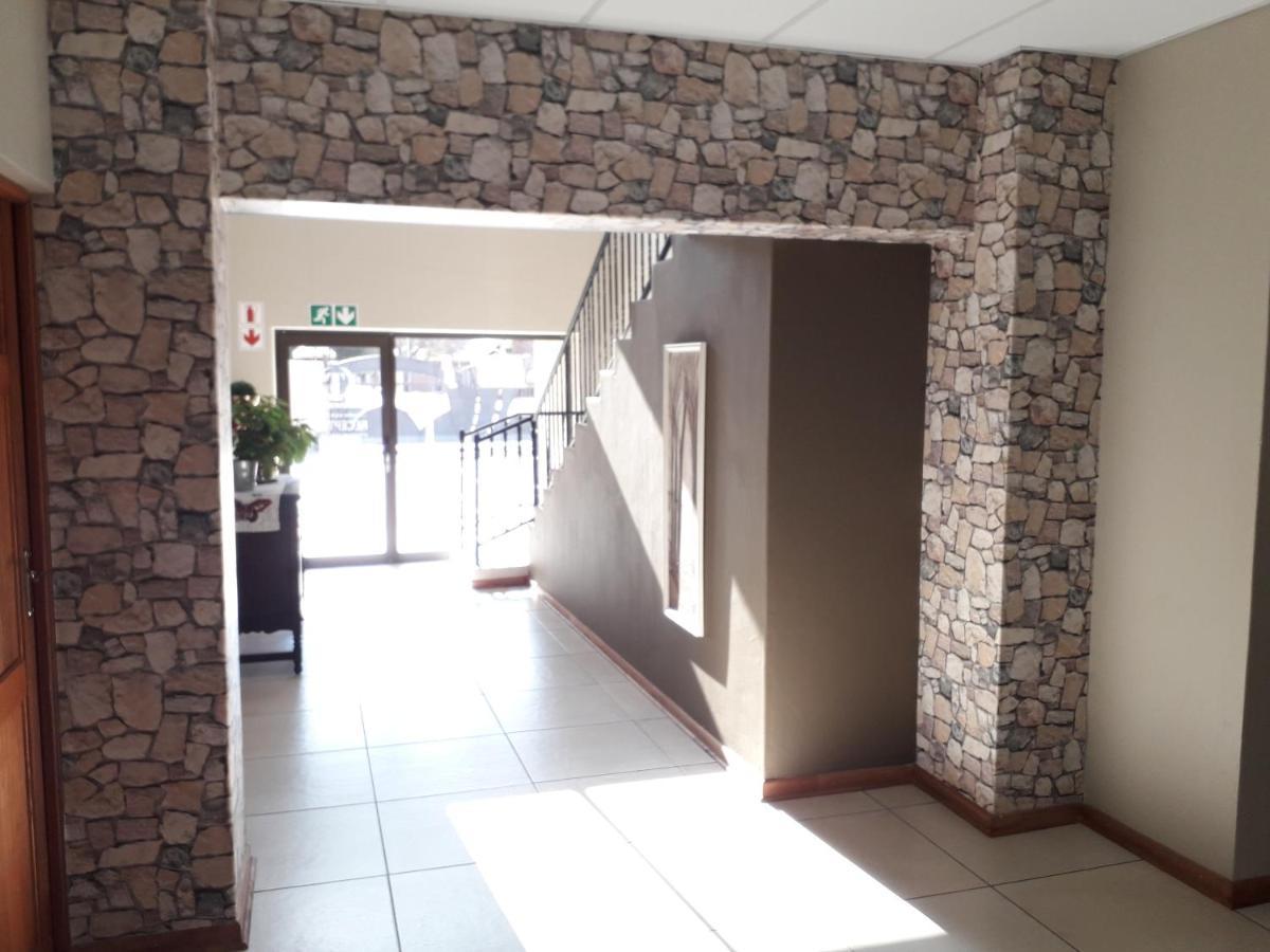 Tuscany Vryburg Екстер'єр фото