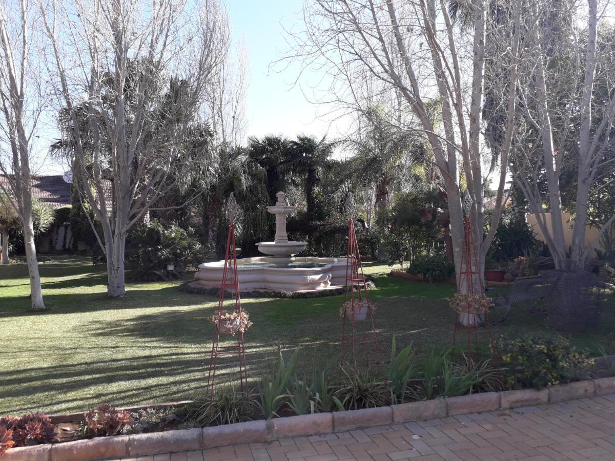 Tuscany Vryburg Екстер'єр фото