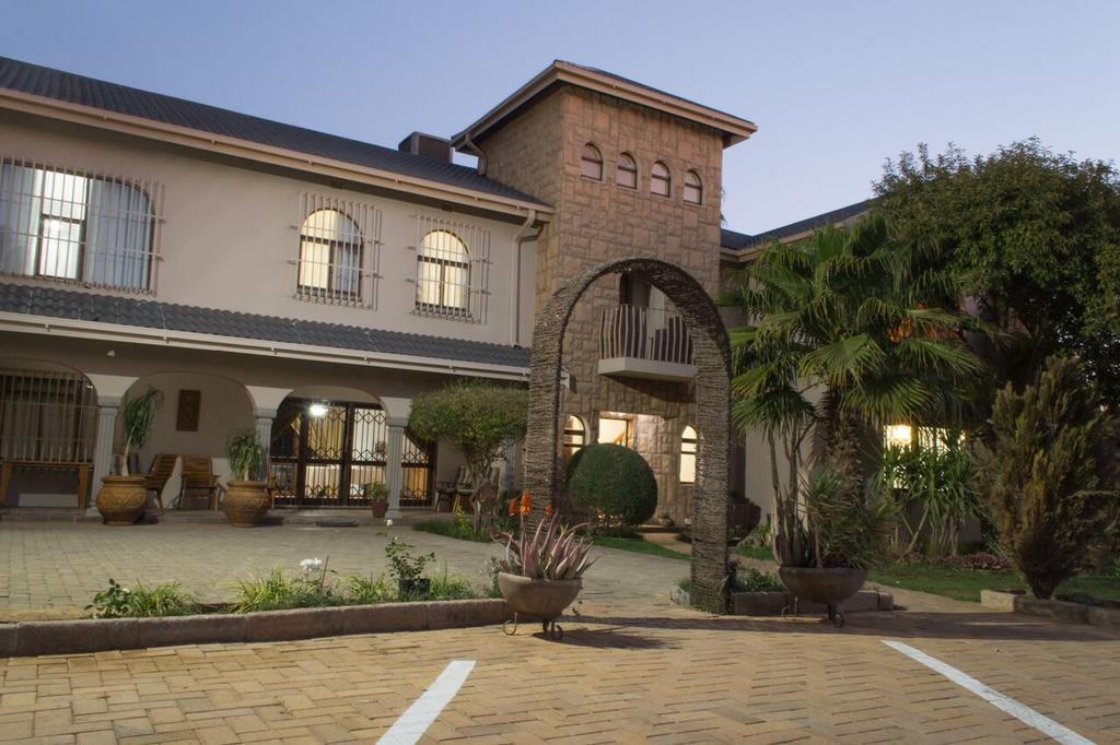 Tuscany Vryburg Екстер'єр фото