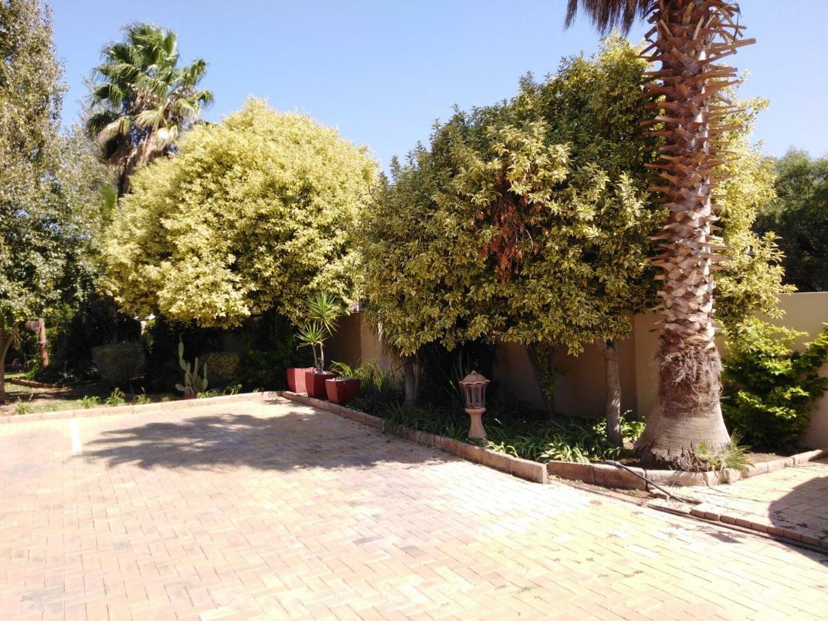 Tuscany Vryburg Екстер'єр фото
