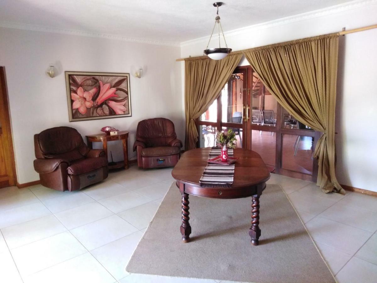 Tuscany Vryburg Екстер'єр фото