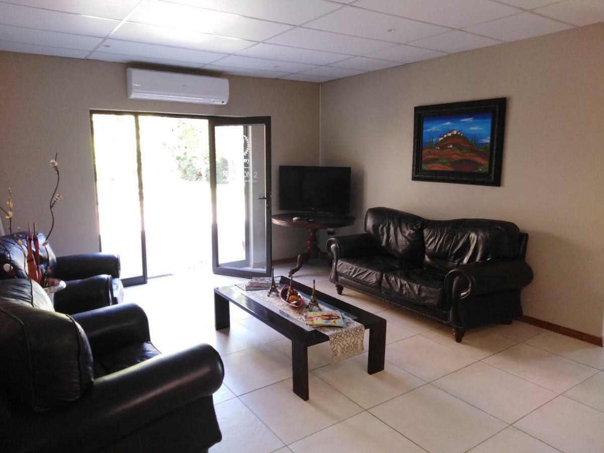 Tuscany Vryburg Екстер'єр фото